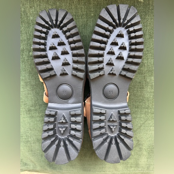 Intentionally Blank Fisherman Sandal in Bark - Never Worn - Picture 4 of 4